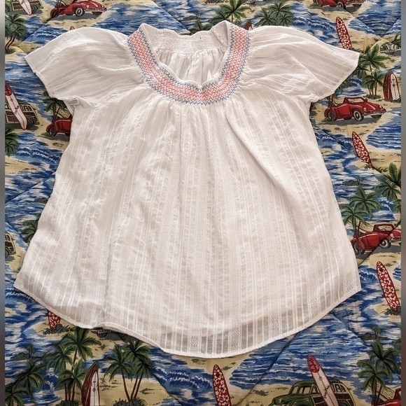 PRETTY peasant top with elastic collar - Picture 1 of 7